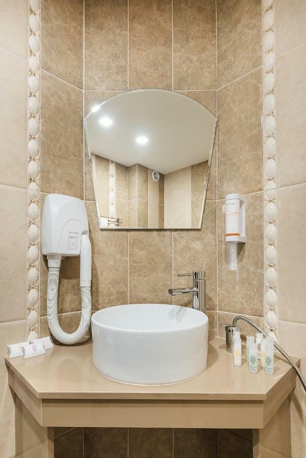 فارنا Opu Boutique Hotel المظهر الخارجي الصورة